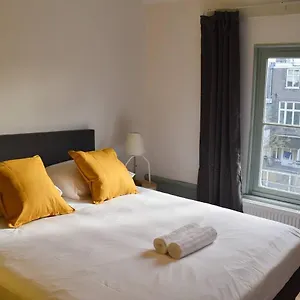 private-4p-top-floor-hostel-apartment.thehaguehotels.net/