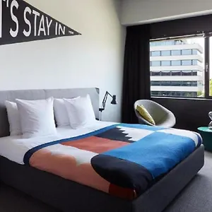 מלון The Social Hub West 4 Star